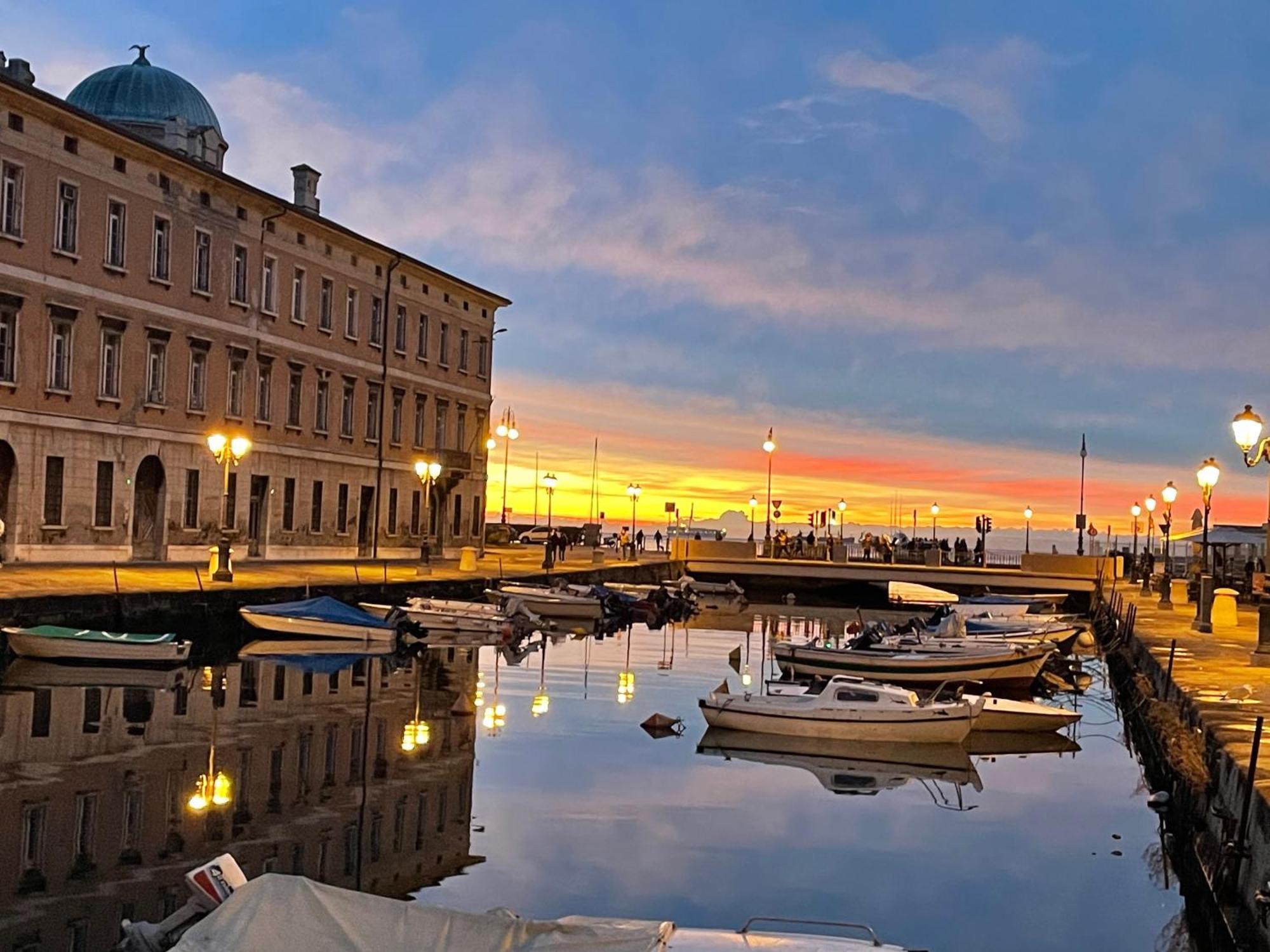 Apartamento Le Vie Del Vento - Garibaldi Trieste Exterior foto
